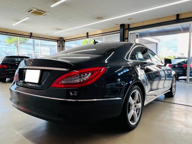 ＣＬＳ３５０　ブルーエフィシェンシー　ユーザー買取車　クルーズコントロール　純正ＨＤＤナビ　バックカメラ　レザーシート　障害物センサー　ＡＢＳ　盗難防止装置　電動シート　アイドリングストップ　スマートキー　ＤＶＤ　ＥＴＣ(8枚目)