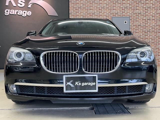 ７シリーズ ７４０ｉ　コンフォートパッケージ　プラスパッケージ　ベンチレーション　サンルーフ　全席シートヒーター　純正ナビ　ＴＶ　ソフトクローズドア　パワートランク　前席メモリーパワーシート　前後ドラレコ　ブラック（2枚目）