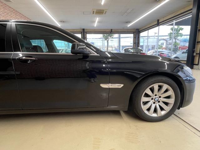 ７シリーズ ７４０ｉ　コンフォートパッケージ　プラスパッケージ　ベンチレーション　サンルーフ　全席シートヒーター　純正ナビ　ＴＶ　ソフトクローズドア　パワートランク　前席メモリーパワーシート　前後ドラレコ　ブラック（15枚目）