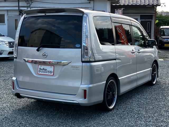 セレナ ライダー　Ｓ－ハイブリッド　フルセグナビ　Ｂｌｕｅｔｏｏｔｈ接続　ＣＤ再生　ＤＶＤ再生　ＥＴＣ　バックカメラ　フリップダウン　両側電動スライドドア　エンジンプッシュスタート　スマートキー　フロントフォグランプ（12枚目）