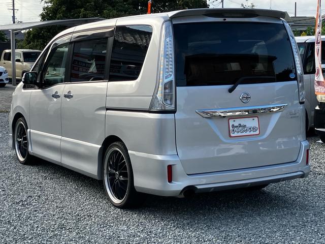 セレナ ライダー　Ｓ－ハイブリッド　フルセグナビ　Ｂｌｕｅｔｏｏｔｈ接続　ＣＤ再生　ＤＶＤ再生　ＥＴＣ　バックカメラ　フリップダウン　両側電動スライドドア　エンジンプッシュスタート　スマートキー　フロントフォグランプ（13枚目）