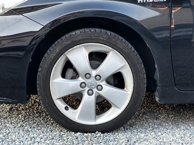 プリウス Ｇツーリングセレクション　ナビ　ＣＤ再生　ＤＶＤ再生　Ｂｌｕｅｔｏｏｔｈ接続　ＥＴＣ　二眼ヘッドライト　電動シート　エンジンプッシュスタート　スマーキー　スマートキー　フロントフォグランンプ（26枚目）