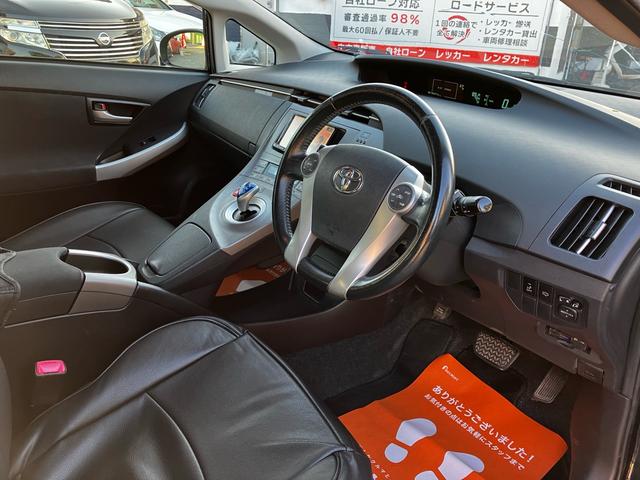 プリウス Ｇツーリングセレクション　ナビ　ＣＤ再生　ＤＶＤ再生　Ｂｌｕｅｔｏｏｔｈ接続　ＥＴＣ　二眼ヘッドライト　電動シート　エンジンプッシュスタート　スマーキー　スマートキー　フロントフォグランンプ（27枚目）