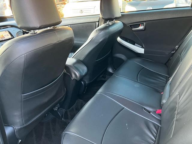 プリウス Ｇツーリングセレクション　ナビ　ＣＤ再生　ＤＶＤ再生　Ｂｌｕｅｔｏｏｔｈ接続　ＥＴＣ　二眼ヘッドライト　電動シート　エンジンプッシュスタート　スマーキー　スマートキー　フロントフォグランンプ（31枚目）