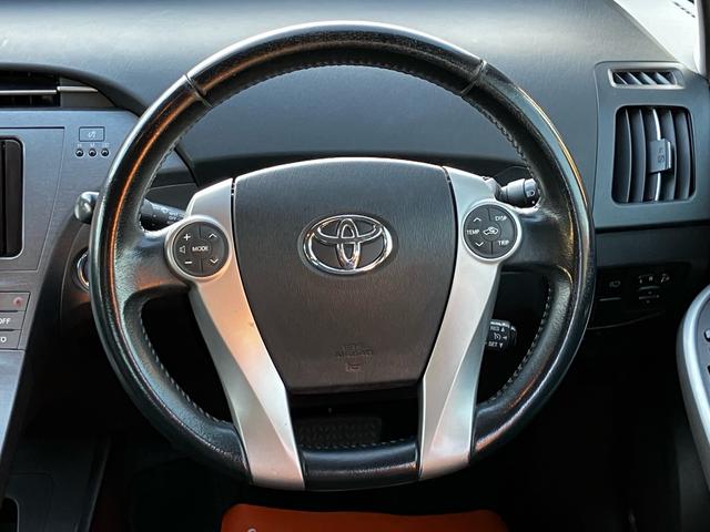 プリウス Ｇツーリングセレクション　ナビ　ＣＤ再生　ＤＶＤ再生　Ｂｌｕｅｔｏｏｔｈ接続　ＥＴＣ　二眼ヘッドライト　電動シート　エンジンプッシュスタート　スマーキー　スマートキー　フロントフォグランンプ（39枚目）