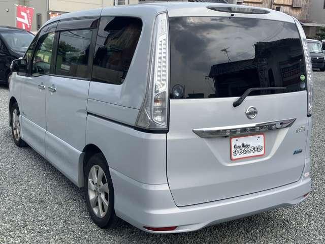 セレナ ハイウェイスター　Ｓ－ハイブリッド　フルセグナビ　ＥＴＣ　バックカメラ　Ｂｌｕｅｔｏｏｔｈオーディオ接続　ＤＶＤ再生　両側パワースライドドア　後席モニター　エンジンプッシュスタート　全国　自社　ローン　対応（13枚目）