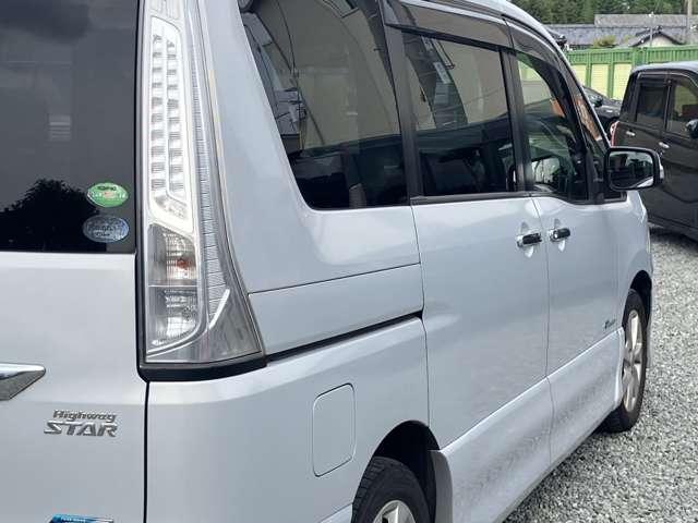 セレナ ハイウェイスター　Ｓ－ハイブリッド　フルセグナビ　ＥＴＣ　バックカメラ　Ｂｌｕｅｔｏｏｔｈオーディオ接続　ＤＶＤ再生　両側パワースライドドア　後席モニター　エンジンプッシュスタート　全国　自社　ローン　対応（17枚目）