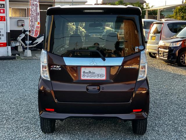 eKスペースカスタム カスタムT フルセグナビ Bluetoothオーディオ 全方位バックカメラ ETC 両側パワースライドドア ターボ 純正アルミホイール エンジンプッシュスタート オートエアコン 4WD(11枚目)