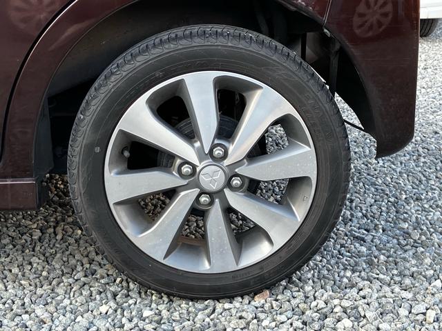 eKスペースカスタム カスタムT フルセグナビ Bluetoothオーディオ 全方位バックカメラ ETC 両側パワースライドドア ターボ 純正アルミホイール エンジンプッシュスタート オートエアコン 4WD(45枚目)