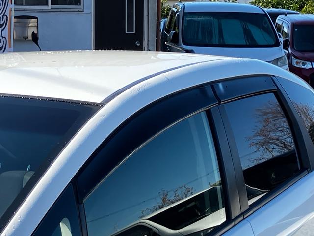 フィットハイブリッド スマートセレクション　純正ギャザーズナビ　フルセグ　Ｂｌｕｅｔｏｏｔｈオーディオ接続　バックカメラ　ＥＴＣ　クルーズコントロール　ディスチャージヘッドライト（17枚目）