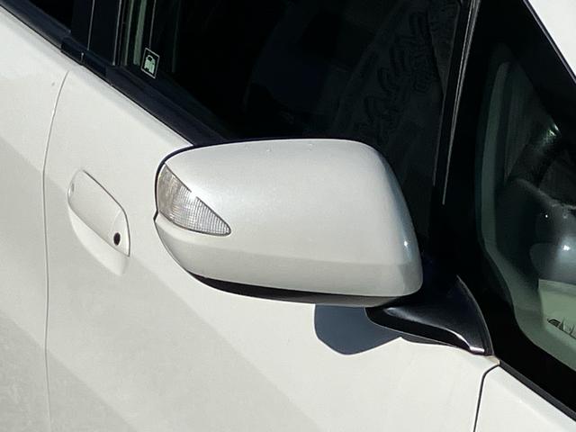 フィットハイブリッド スマートセレクション　純正ギャザーズナビ　フルセグ　Ｂｌｕｅｔｏｏｔｈオーディオ接続　バックカメラ　ＥＴＣ　クルーズコントロール　ディスチャージヘッドライト（18枚目）