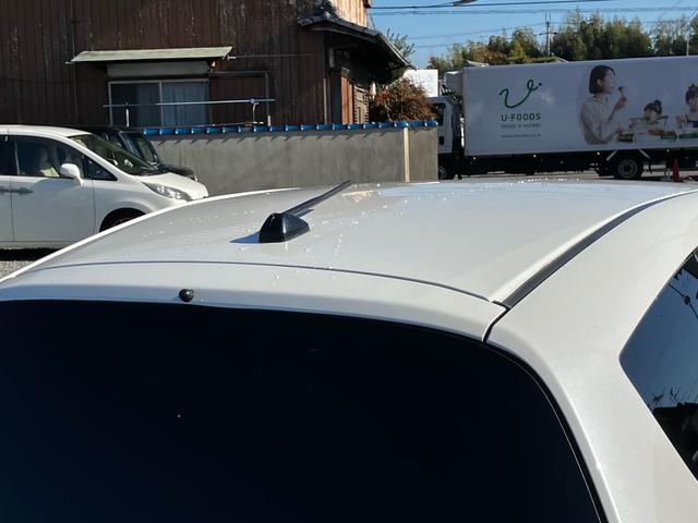 フィットハイブリッド スマートセレクション　純正ギャザーズナビ　フルセグ　Ｂｌｕｅｔｏｏｔｈオーディオ接続　バックカメラ　ＥＴＣ　クルーズコントロール　ディスチャージヘッドライト（22枚目）