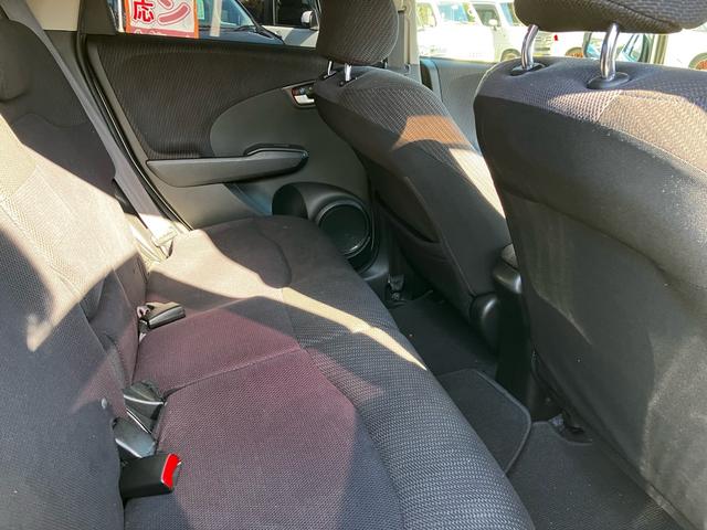 フィットハイブリッド スマートセレクション　純正ギャザーズナビ　フルセグ　Ｂｌｕｅｔｏｏｔｈオーディオ接続　バックカメラ　ＥＴＣ　クルーズコントロール　ディスチャージヘッドライト（34枚目）