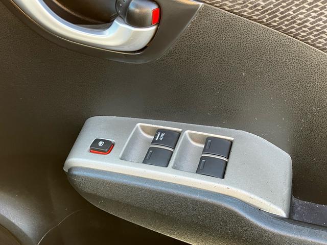 フィットハイブリッド スマートセレクション　純正ギャザーズナビ　フルセグ　Ｂｌｕｅｔｏｏｔｈオーディオ接続　バックカメラ　ＥＴＣ　クルーズコントロール　ディスチャージヘッドライト（41枚目）