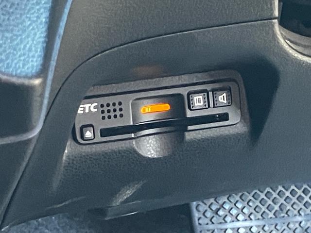 フィットハイブリッド スマートセレクション　純正ギャザーズナビ　フルセグ　Ｂｌｕｅｔｏｏｔｈオーディオ接続　バックカメラ　ＥＴＣ　クルーズコントロール　ディスチャージヘッドライト（47枚目）