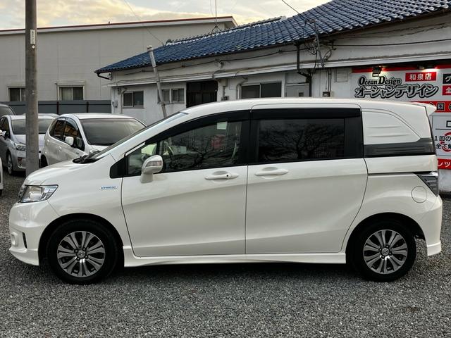 フリードスパイクハイブリッド ジャストセレクション　純正ギャザーズナビ　ワンセグ　バックカメラ　ＥＴＣ　両側パワースライドドア　純正アルミホイール　クルーズコントロール　スマートキー（9枚目）