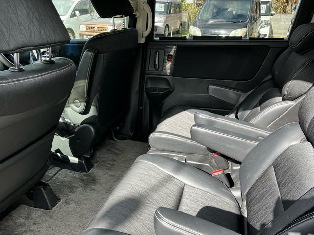 オデッセイ アブソルート・ＥＸ　フルセグナビ　マルチビューカメラ　Ｂｌｕｅｔｏｏｔｈオーディオ接続　後席モニター　ＥＴＣ　バックカメラ　両側パワースライドドア　ハーフレザーシート　キャプテンシート　２列目オットマン（32枚目）