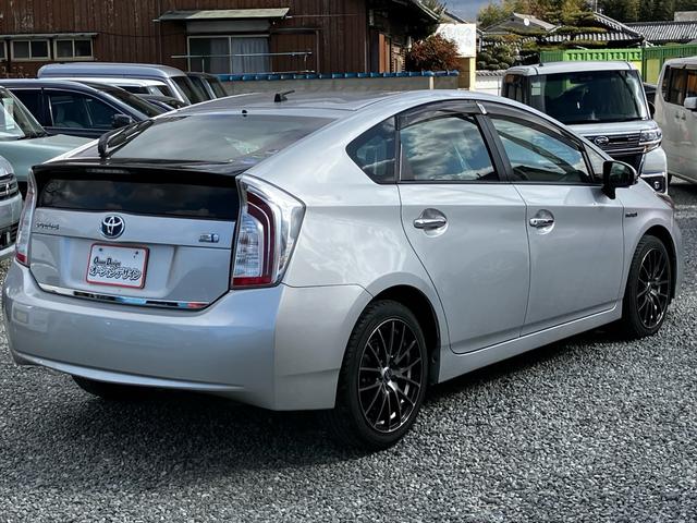 プリウス Ｓ　ＥＴＣ　エンジンプッシュスタート　オートエアコン　オートライト　社外アルミホイール　フロントフォグランプ　※ナビタッチパネル不具合（12枚目）