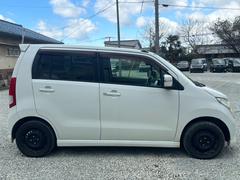 掲載後わずか１日で売れてしまう車も多いです！売約済みだとご迷惑をお掛けしてしまう為、ご来店の際は事前にＴＥＬ０５０−１８０９−３６９９　　へご連絡を♪ 7