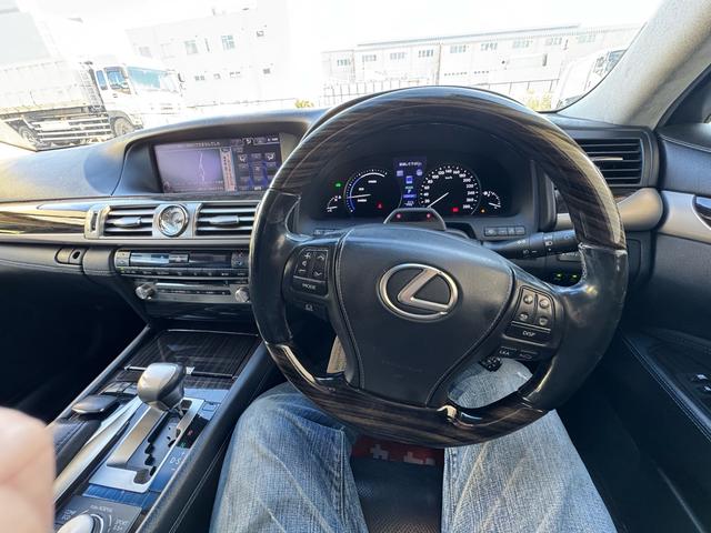 LS LS600hL エグゼクティブパッケージ 禁煙車 マークレビンソンサウンド ビルトインETC レーダークルーズ クリアランスソナー LKA BSM(12枚目)