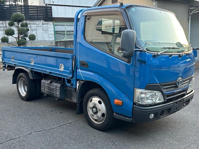 トヨエース 2t平ボデー・ディーゼルハイブリッド車・オートマ・左電格ミラー・パワーウインド・カーナビ・ETC・ドライブレコーダー・バックモニター(9枚目)