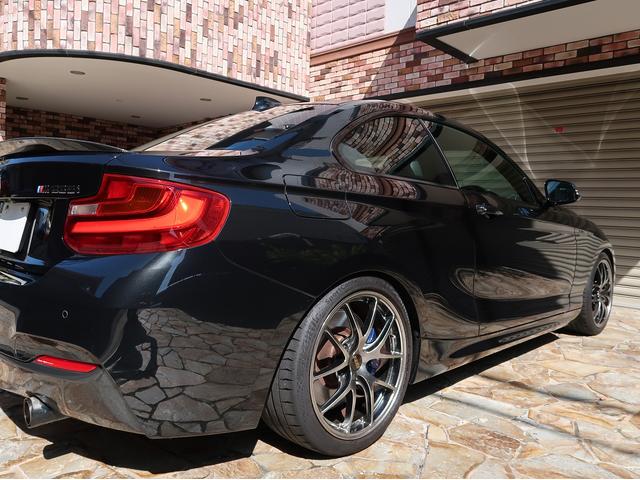 ２シリーズ Ｍ２３５ｉクーペ　６速マニュアル／ＢＢＳ　ＲＩ－Ａ１８インチ／ビルシュタイン／レムスマフラー／Ｍパフォーマンスカーボンパネル／ブラックレザー／ダウンパイプ／ＦＴＰチャージパイプ／純正ナビ／バックカメラＥＴＣ／点検記録簿（13枚目）