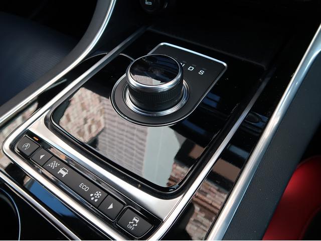 ＸＥ ＸＥ　Ｓ　Ｖ６スーパーチャージャー／純正ＯＰ２０インチ／トーラスレザーシート／アダプティブクルーズ／１０．２インチＩＮ　ＣＯＮＴＲＯＬ　ＴＯＵＣＨ　ＰＲＯ／地デジ／バックカメラ／Ｍｅｒｉｄｉａｎ８２５Ｗ（36枚目）
