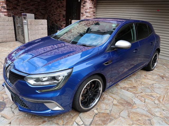 メガーヌ GT 205PSターボ/アドバンレーシング18インチアルミ/Apple Car Play/バックカメラ/LEDヘッドライト/クルーズコントロール/BSM/4CONTOL/前後センサー/ETC(6枚目)