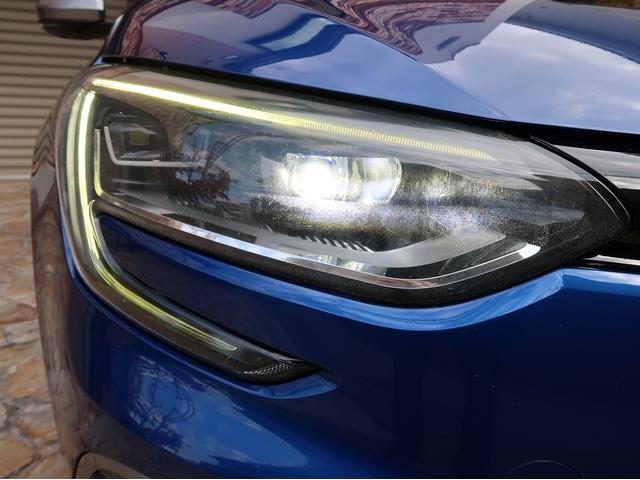 メガーヌ GT 205PSターボ/アドバンレーシング18インチアルミ/Apple Car Play/バックカメラ/LEDヘッドライト/クルーズコントロール/BSM/4CONTOL/前後センサー/ETC(17枚目)