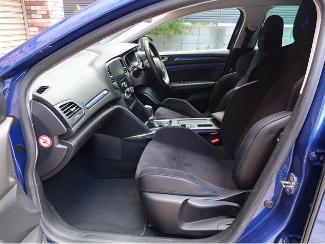 メガーヌ GT 205PSターボ/アドバンレーシング18インチアルミ/Apple Car Play/バックカメラ/LEDヘッドライト/クルーズコントロール/BSM/4CONTOL/前後センサー/ETC(29枚目)