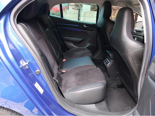 メガーヌ GT 205PSターボ/アドバンレーシング18インチアルミ/Apple Car Play/バックカメラ/LEDヘッドライト/クルーズコントロール/BSM/4CONTOL/前後センサー/ETC(32枚目)