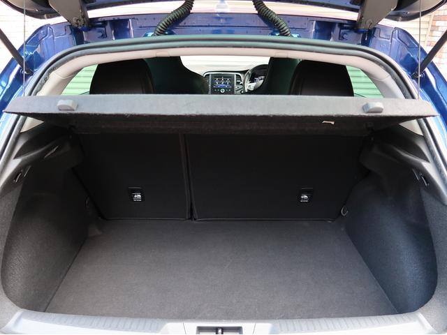 メガーヌ GT 205PSターボ/アドバンレーシング18インチアルミ/Apple Car Play/バックカメラ/LEDヘッドライト/クルーズコントロール/BSM/4CONTOL/前後センサー/ETC(33枚目)