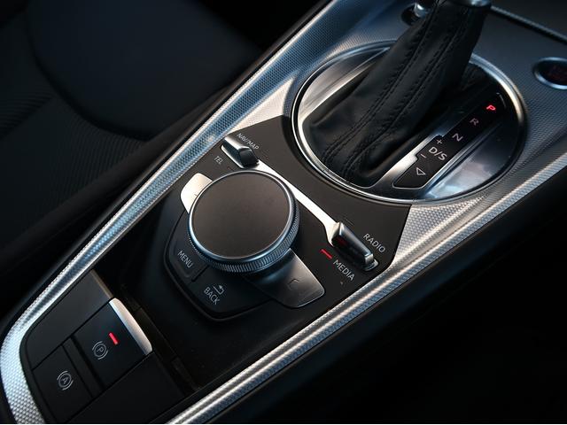 ＴＴクーペ ２．０ＴＦＳＩ　アシスタンスＰＫＧ／バーチャルコックピット／Ｈ＆Ｒダウンサス／ナビ／地デジ／バックカメラ／ＬＥＤヘッドライト／パドルシフト／アウディドライブセレクト／ホールドアシスト／（35枚目）