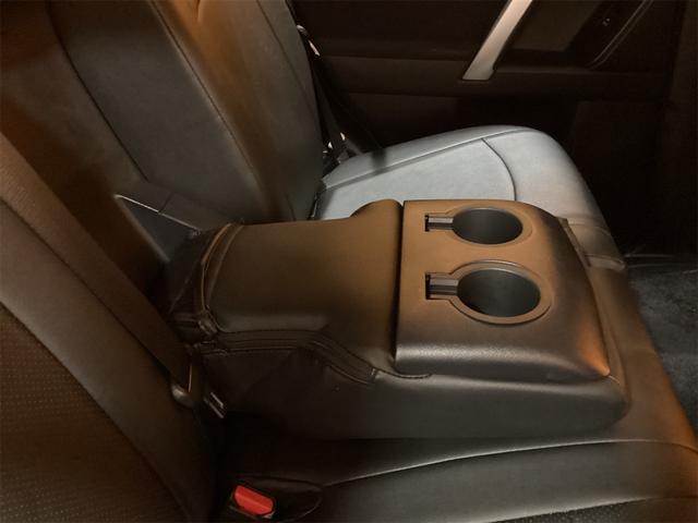ランドクルーザープラド ＴＸ　４ＷＤ　ＥＴＣ　バックカメラ　ナビ　ＴＶ　オートライト　アルミホイール　スマートキー　電動格納ミラー　ＡＴ　ＣＤ　ＤＶＤ再生　エアコン　パワーウィンドウ　プッシュスタート（17枚目）