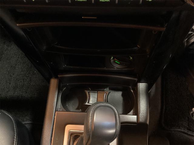 ランドクルーザープラド ＴＸ　４ＷＤ　ＥＴＣ　バックカメラ　ナビ　ＴＶ　オートライト　アルミホイール　スマートキー　電動格納ミラー　ＡＴ　ＣＤ　ＤＶＤ再生　エアコン　パワーウィンドウ　プッシュスタート（31枚目）