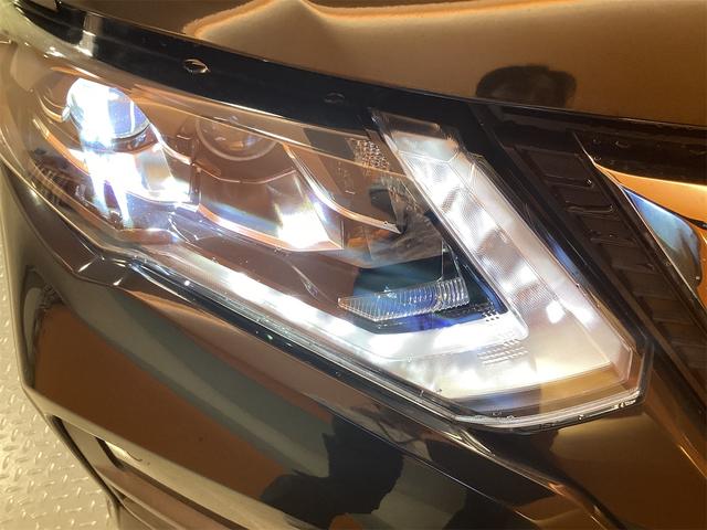 エクストレイル ２０Ｘｉ　ＥＴＣ　全周囲カメラ　オートクルーズコントロール　衝突被害軽減システム　オートライト　ＬＥＤヘッドランプ　電動リアゲート　スマートキー　アイドリングストップ　電動格納ミラー（44枚目）