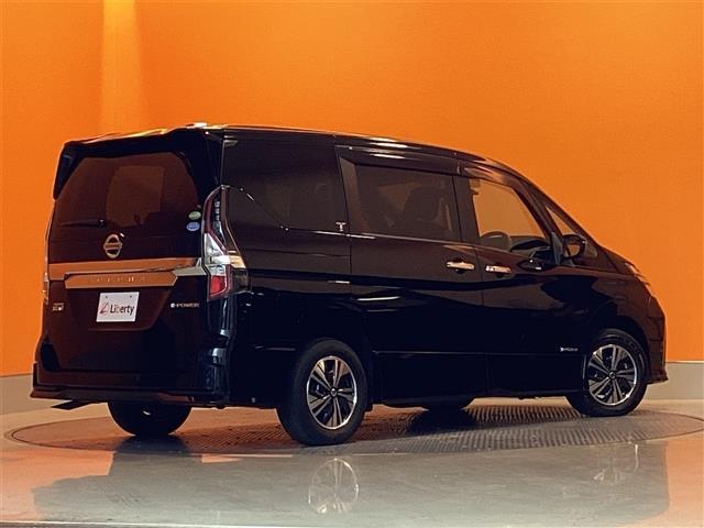 セレナ ｅ－パワー　ハイウェイスターＶ　ＥＴＣ　バックカメラ　クリアランスソナー　オートクルーズコントロール　衝突被害軽減システム　両側電動スライドドア　オートライト　ＬＥＤヘッドランプ　スマートキー　電動格納ミラー（18枚目）