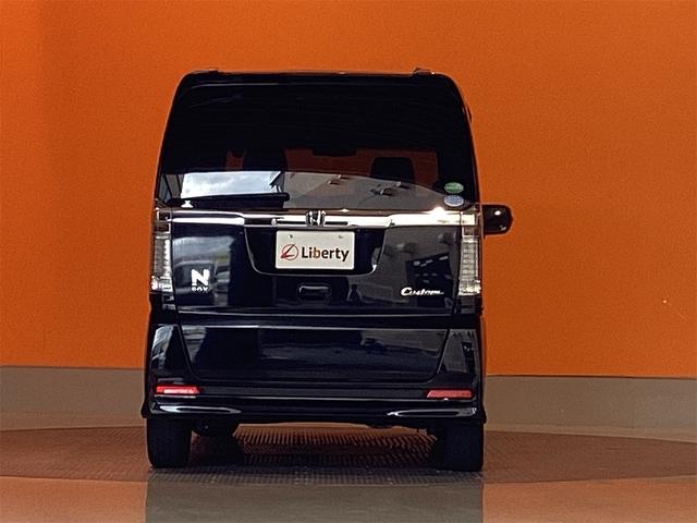 Ｎ－ＢＯＸカスタム Ｇ　ＳＳブラックスタイルパッケージ　ＥＴＣ　バックカメラ　両側電動スライドドア　ナビ　衝突被害軽減システム　オートライト　スマートキー　アイドリングストップ　電動格納ミラー　シートヒーター　ベンチシート　ＣＶＴ　ＥＳＣ（9枚目）