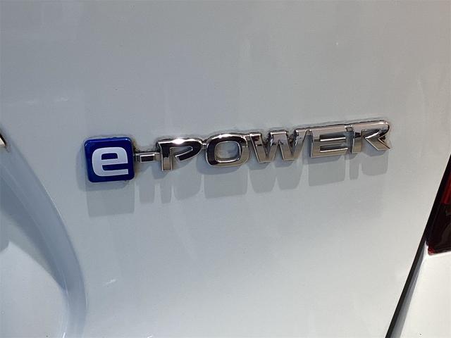 ノート e-パワー X バックカメラ ナビ クリアランスソナー レーンアシスト 衝突被害軽減システム オートライト スマートキー アイドリングストップ 電動格納ミラー CVT 盗難防止システム 衝突安全ボディ ABS ESC(35枚目)