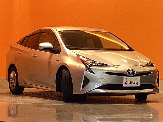 プリウス S ETC ナビ オートライト LEDヘッドランプ スマートキー 電動格納ミラー CVT 盗難防止システム 衝突安全ボディ ABS ESC CD Bluetooth(6枚目)