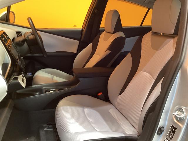 プリウス S ETC ナビ オートライト LEDヘッドランプ スマートキー 電動格納ミラー CVT 盗難防止システム 衝突安全ボディ ABS ESC CD Bluetooth(12枚目)