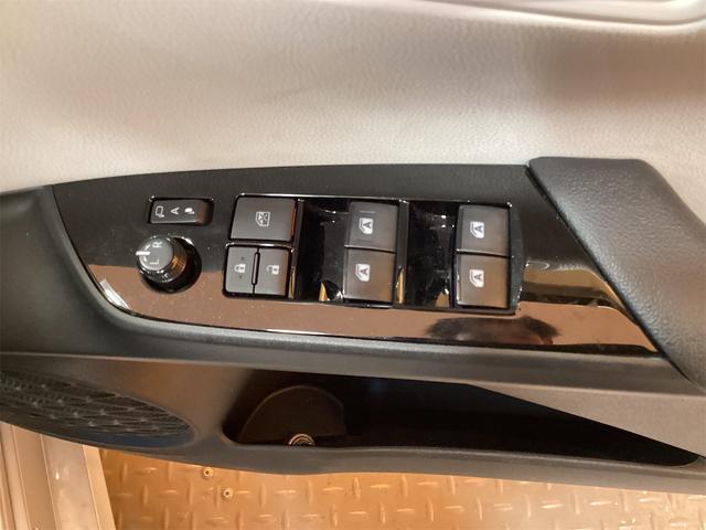 プリウス S ETC ナビ オートライト LEDヘッドランプ スマートキー 電動格納ミラー CVT 盗難防止システム 衝突安全ボディ ABS ESC CD Bluetooth(19枚目)