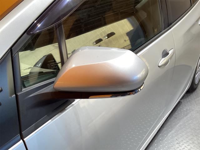 プリウス S ETC ナビ オートライト LEDヘッドランプ スマートキー 電動格納ミラー CVT 盗難防止システム 衝突安全ボディ ABS ESC CD Bluetooth(30枚目)