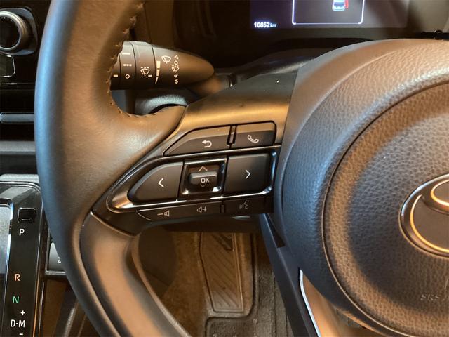 【ハンドルボタン】目線を大きくそらすことなくボタンの操作を行うことができるので、安全にも配慮できますね。