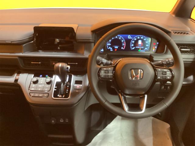 ステップワゴン スパーダ バックカメラ クリアランスソナー 両側電動スライドドア オートライト 電動リアゲート スマートキー 電動格納ミラー シートヒーター 3列シート CVT アルミホイール ESC エアコン(5枚目)