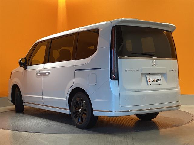 ステップワゴン スパーダ バックカメラ クリアランスソナー 両側電動スライドドア オートライト 電動リアゲート スマートキー 電動格納ミラー シートヒーター 3列シート CVT アルミホイール ESC エアコン(19枚目)