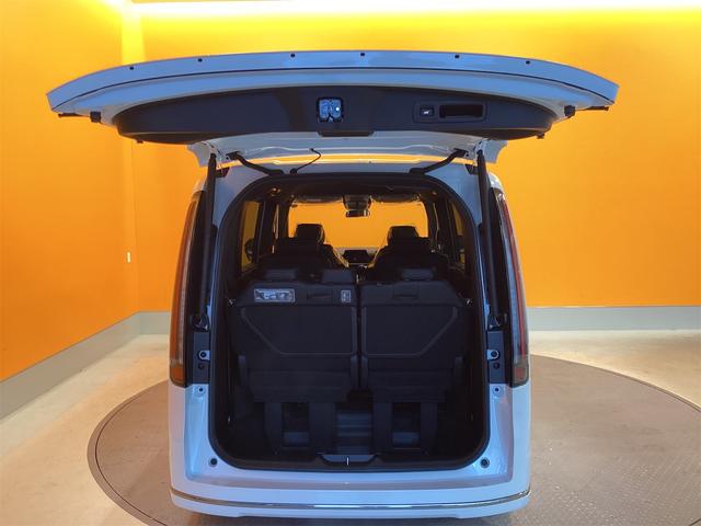 ステップワゴン スパーダ バックカメラ クリアランスソナー 両側電動スライドドア オートライト 電動リアゲート スマートキー 電動格納ミラー シートヒーター 3列シート CVT アルミホイール ESC エアコン(28枚目)