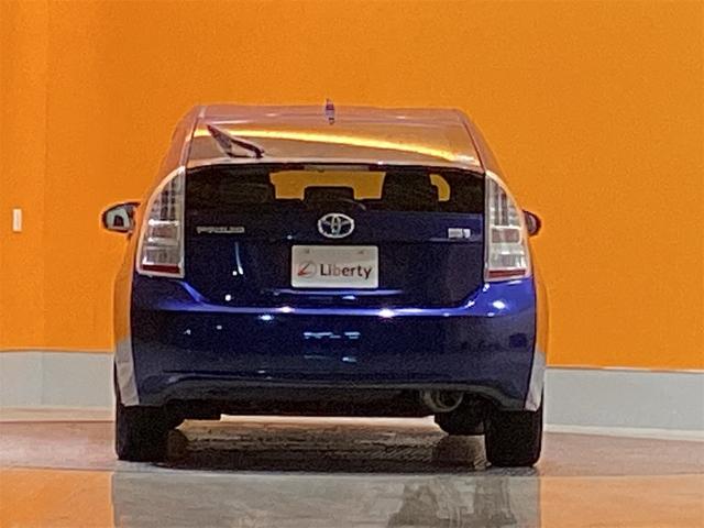 トヨタ プリウス 9枚目