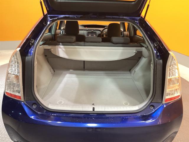 トヨタ プリウス 14枚目