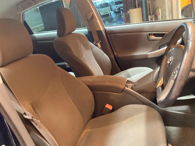 トヨタ プリウス 16枚目